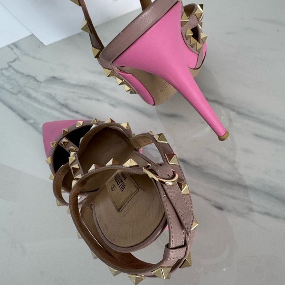 Valentino Pink Leather Gold Rockstud T-Strap Pumps Size 41 EU, 11 US - Picture 8 of 14